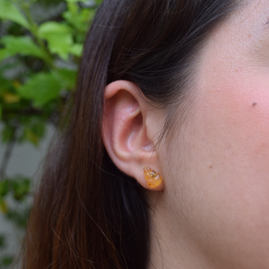 Arete Botón Figuras Ámbar