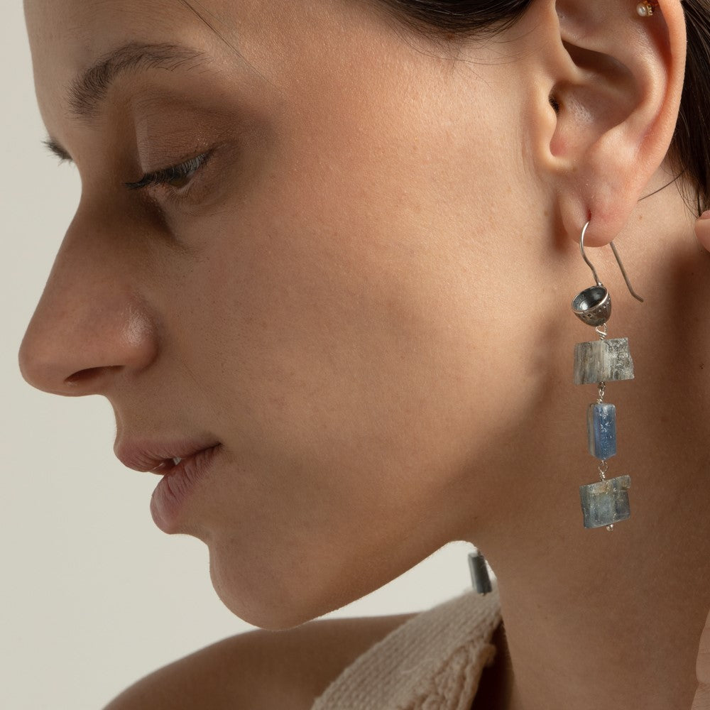 Aretes Tazas de café con kyanita