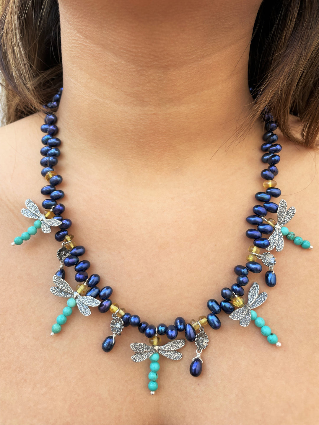 Collar Libélulas y Margaritas