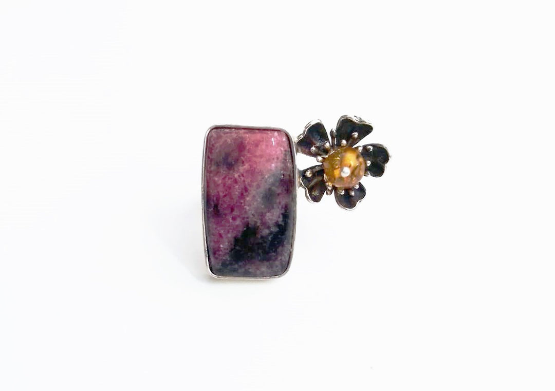 Bezel Ring with Flower