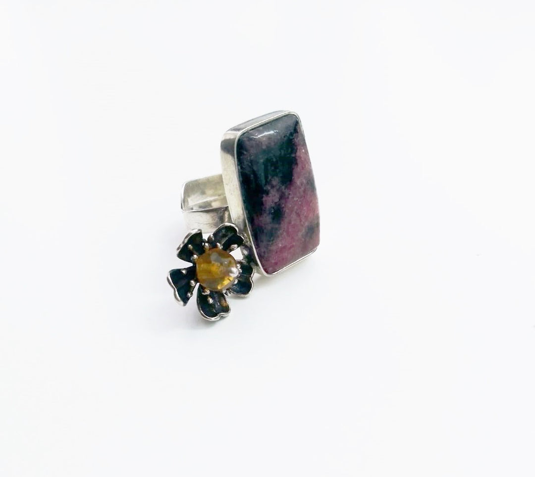 Bezel Ring with Flower