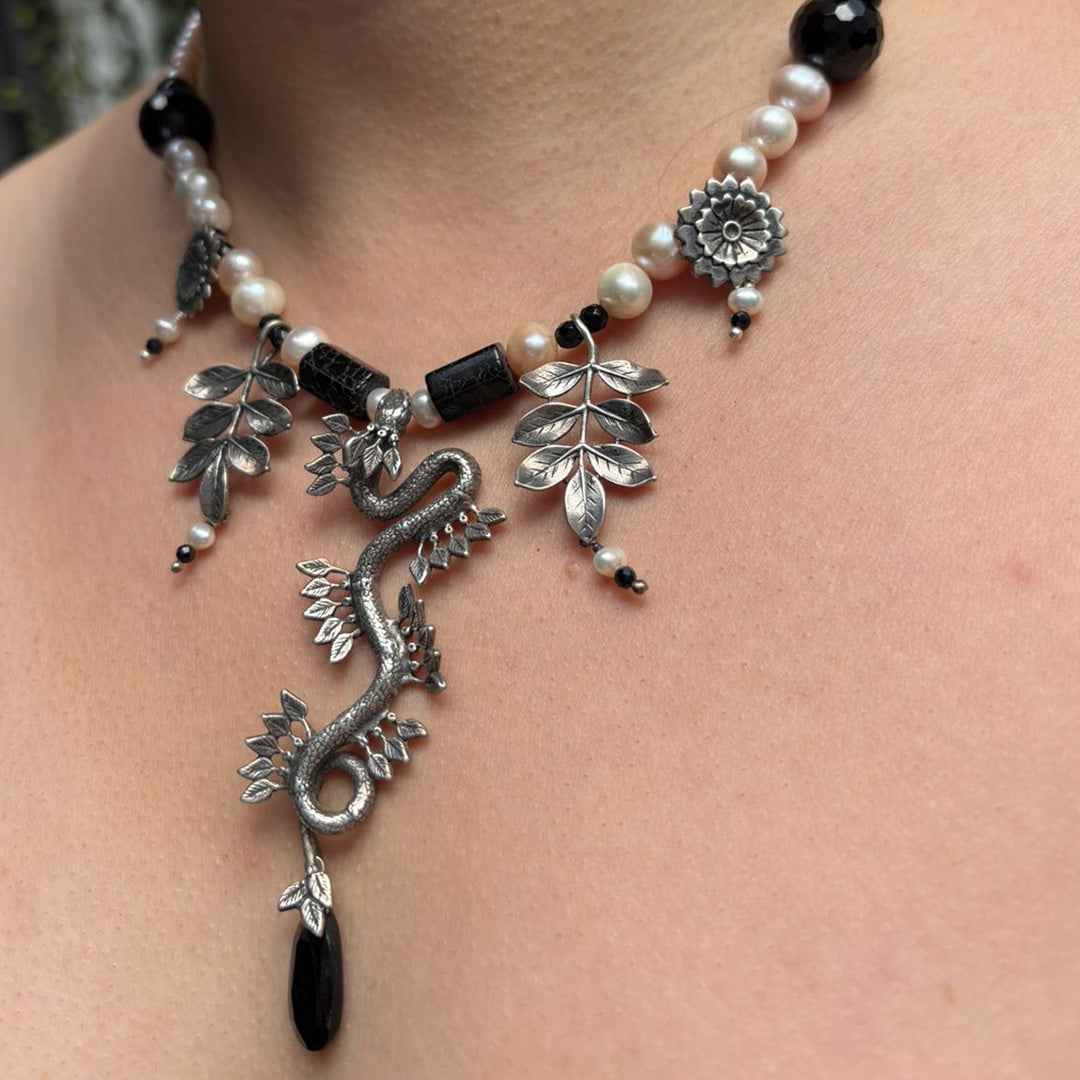 Collar Serpiente Hojas Ańil