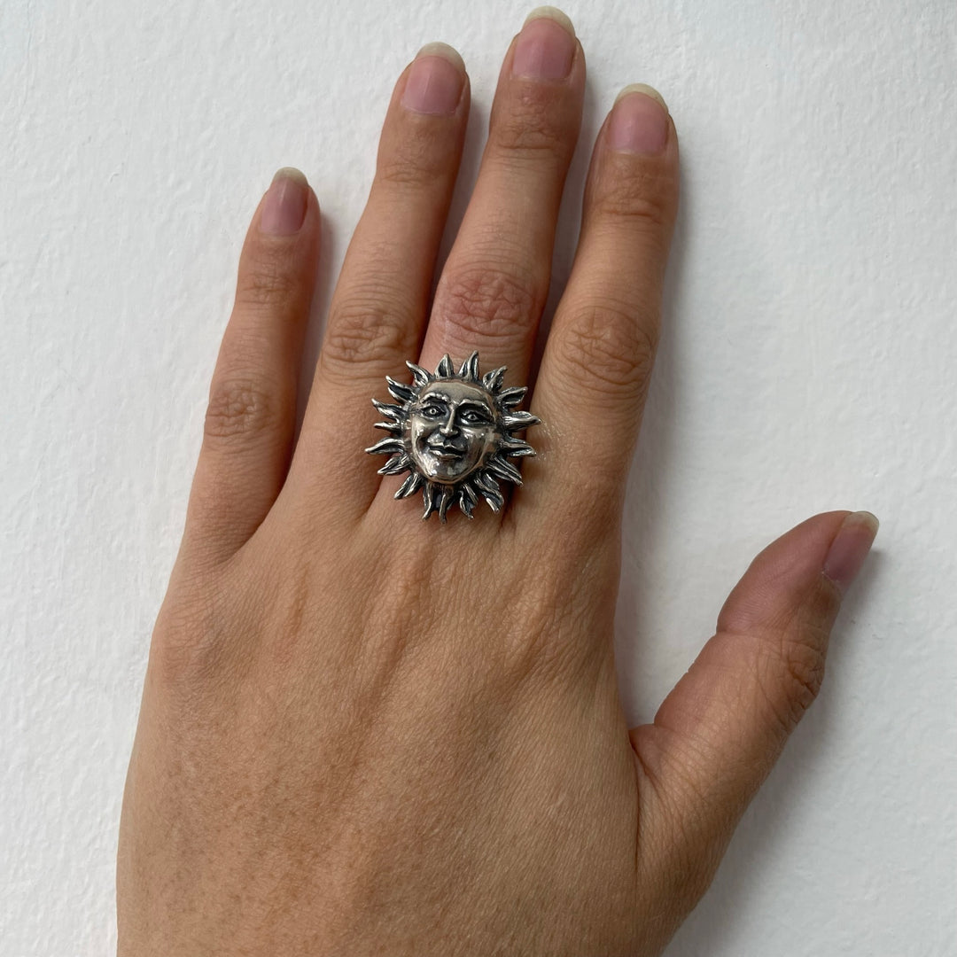 Anillo Sol con Rostro