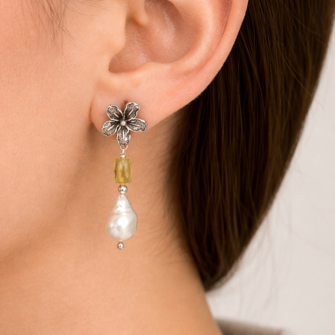 Arete Flor con Perla