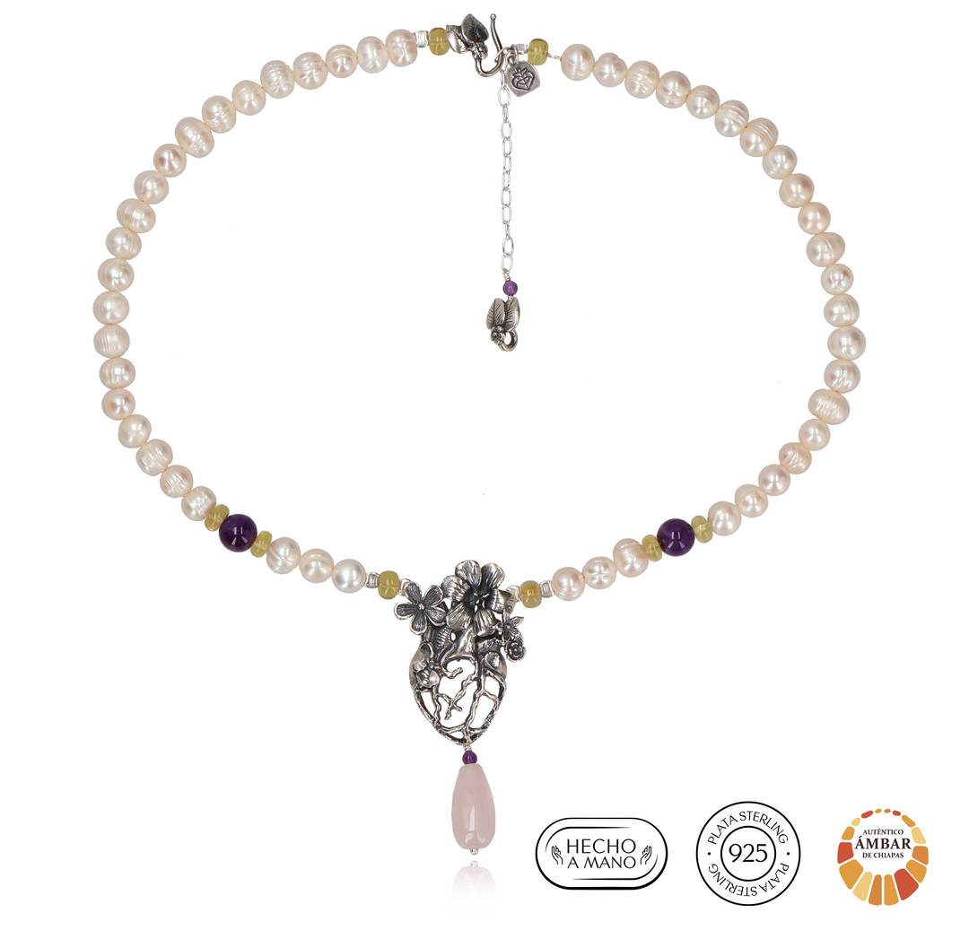 Heart Flowers Necklace