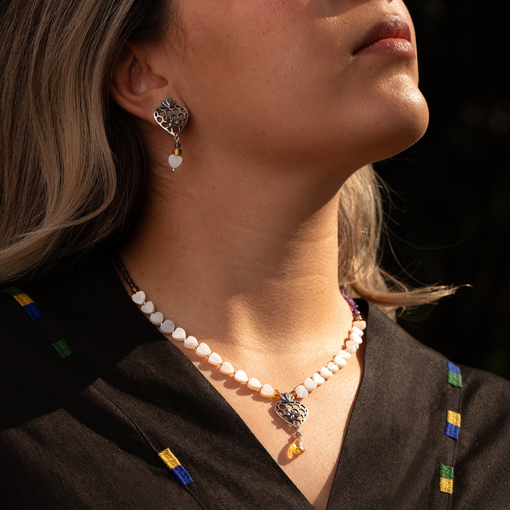 Collar Centro Vivo / Corazón que Sostiene