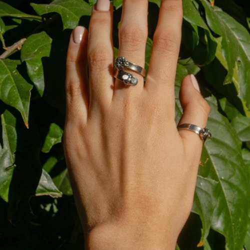 Bee and marigold ring