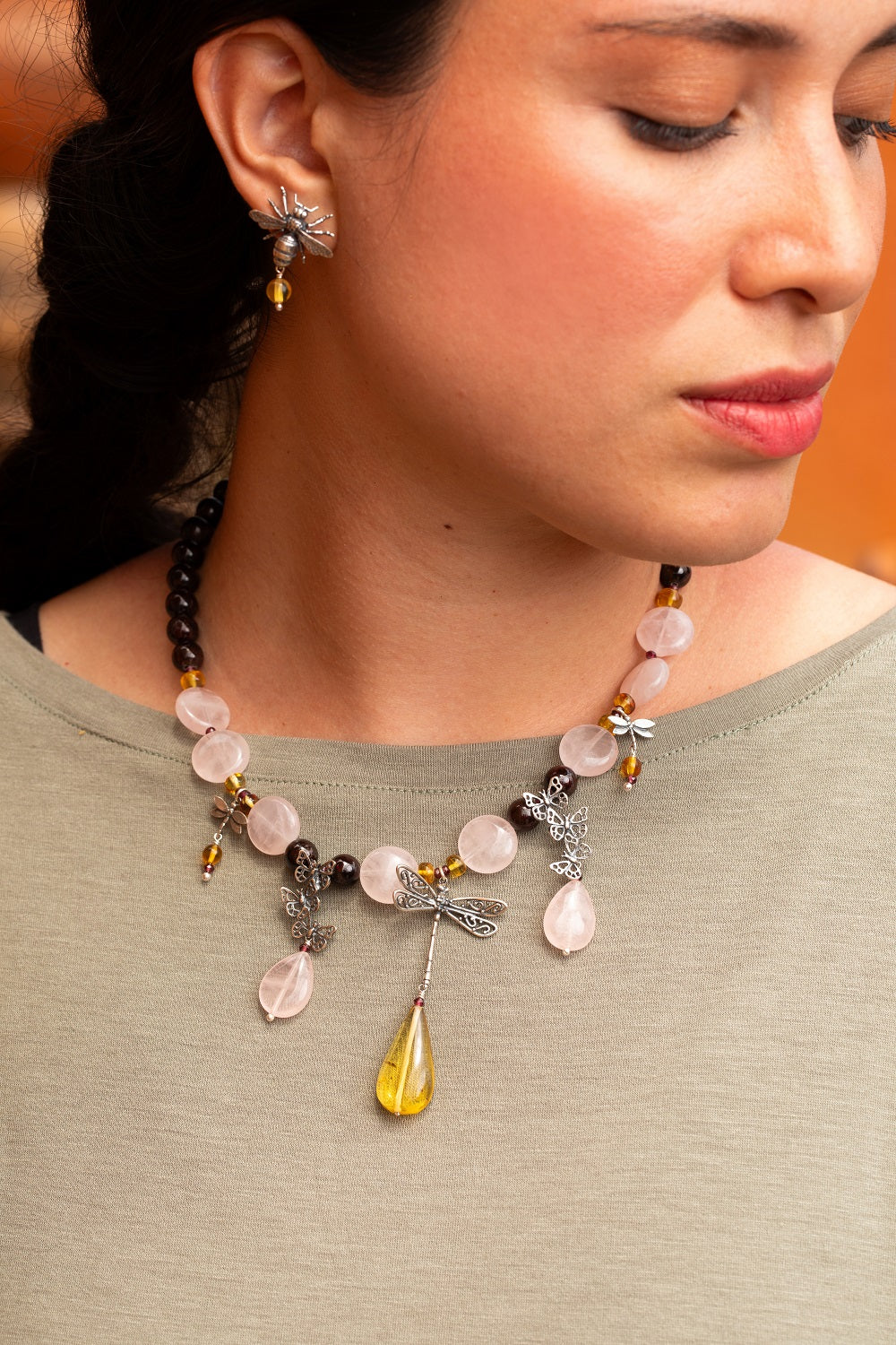 Collar Libélula y Mariposas