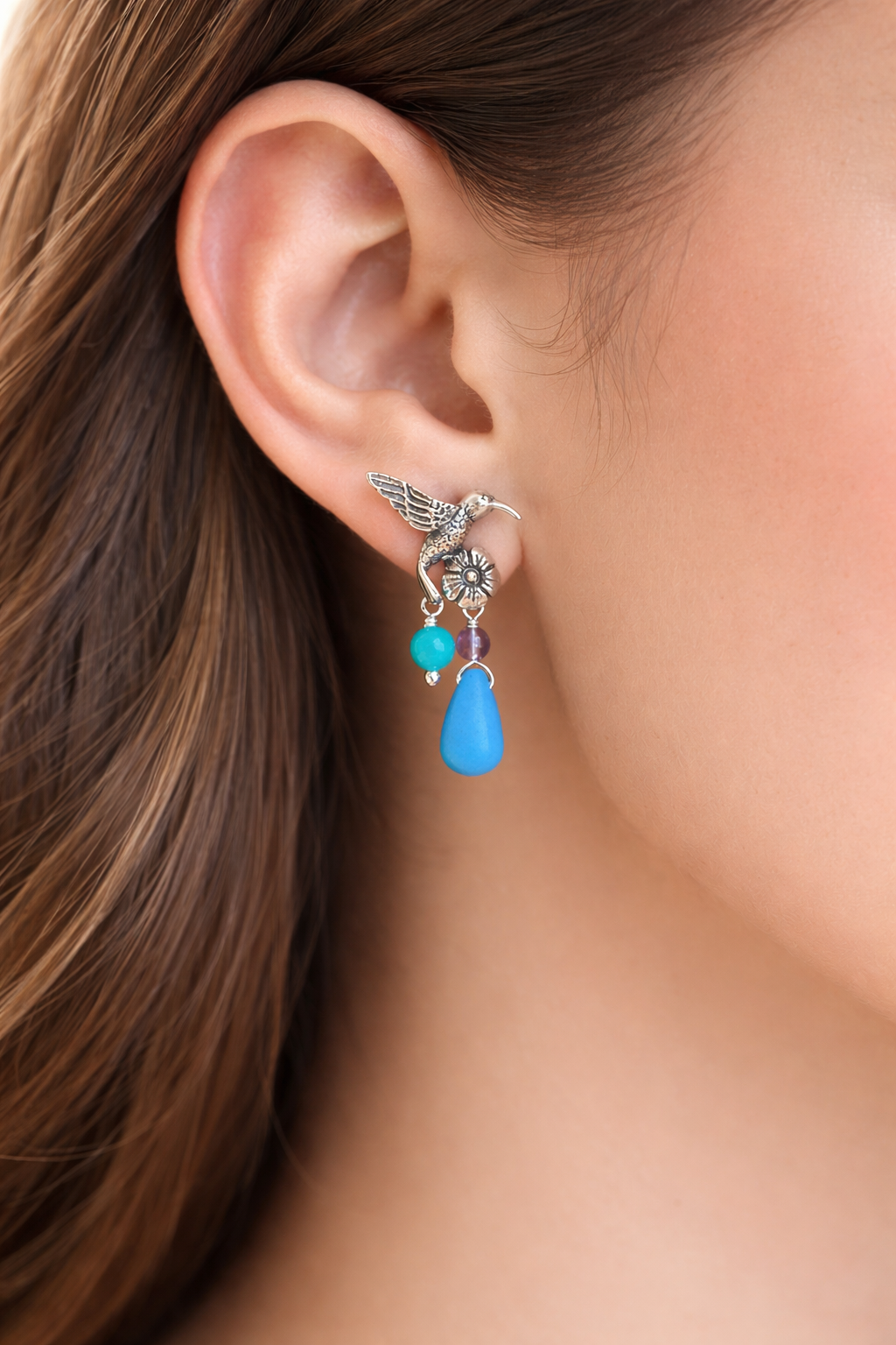 Aretes picaflor en flor