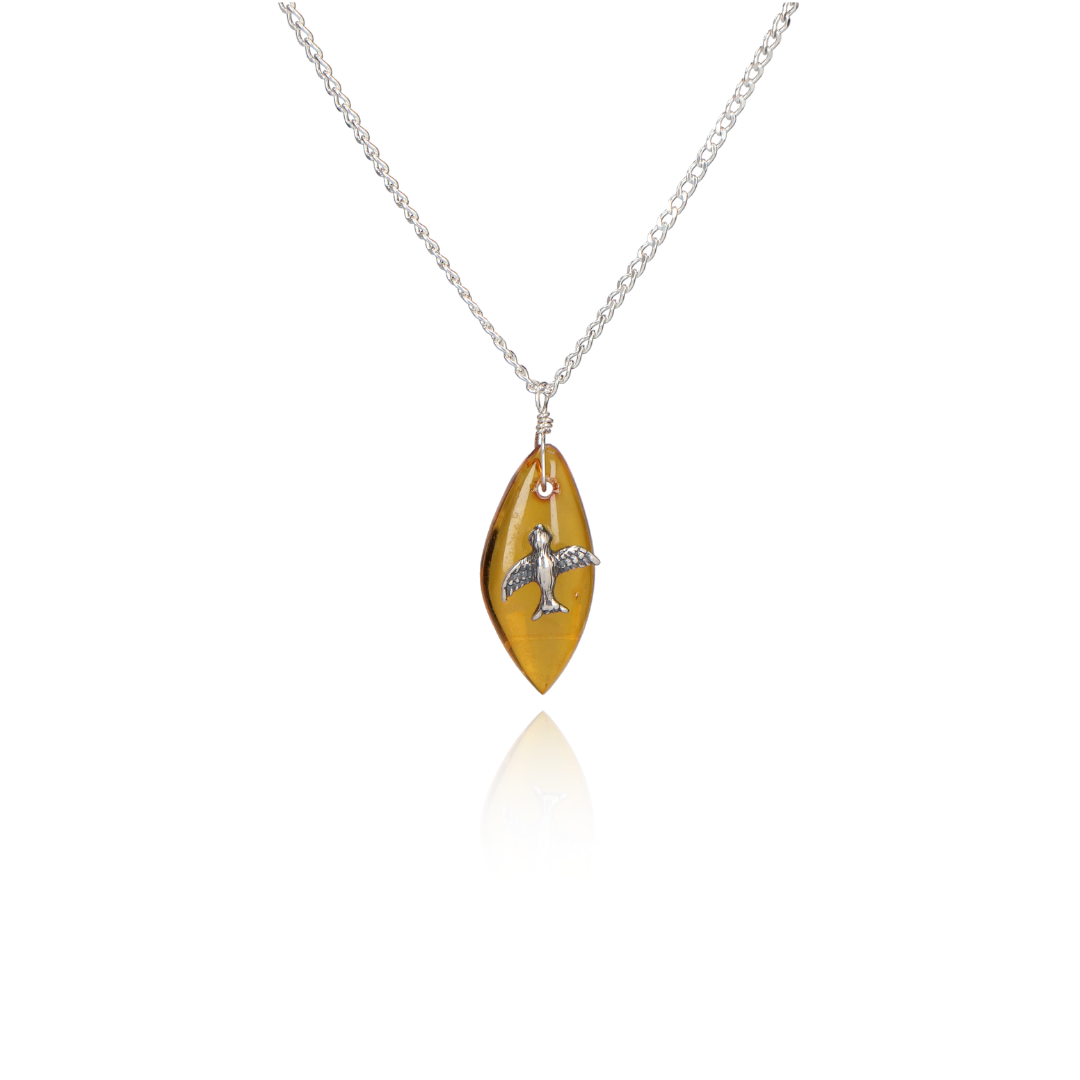 Swallow choker on amber