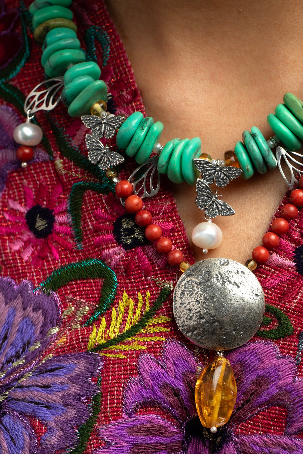 Collar Luna y Mariposas