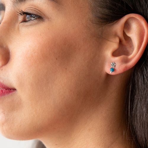 Mini flower earring