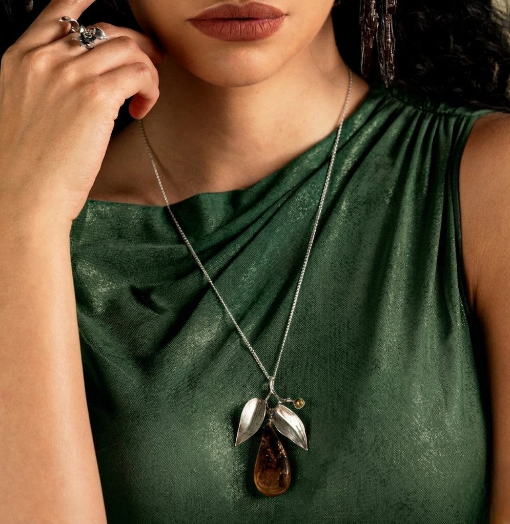 Vanilla Extract Choker