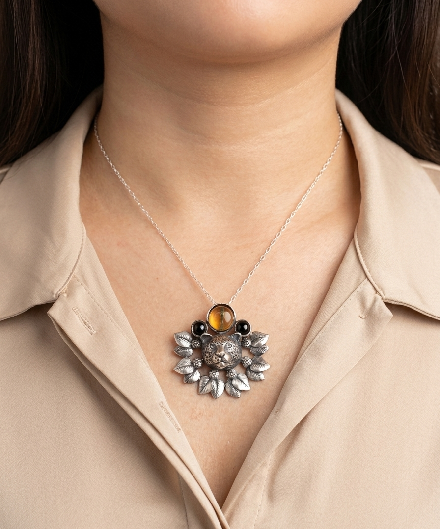 Jaguar Bezels Choker