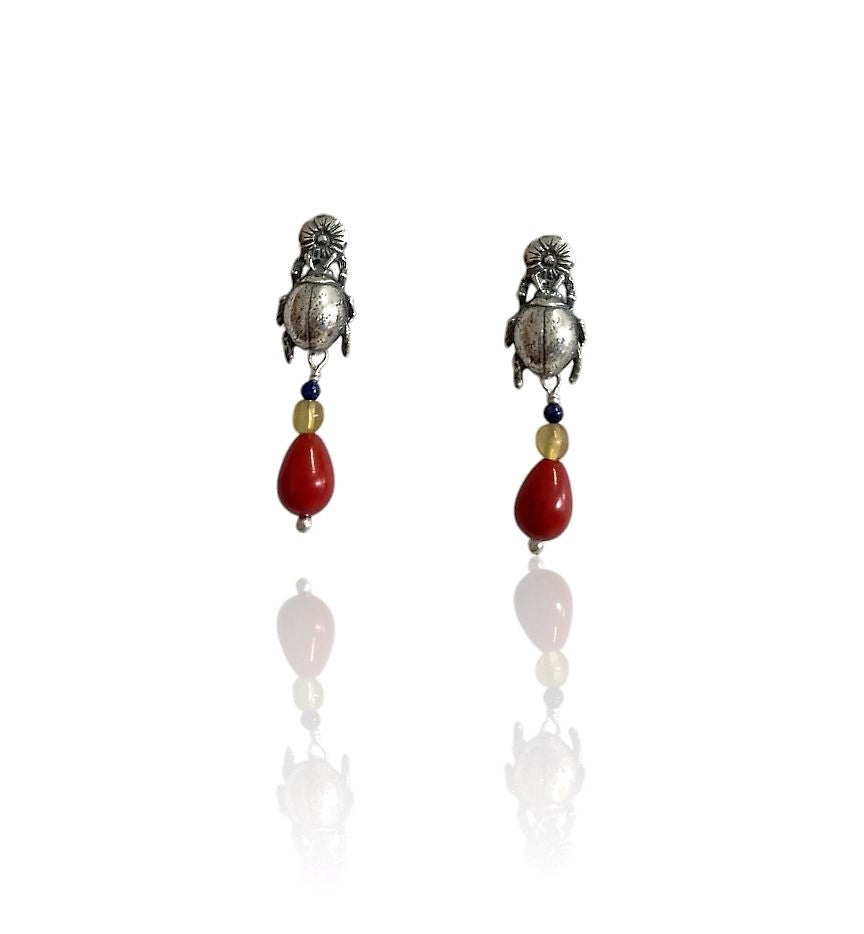 Beetle flower stud earring