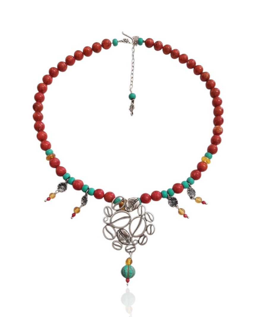 Collar Circulo de Granos de Café y Margaritas