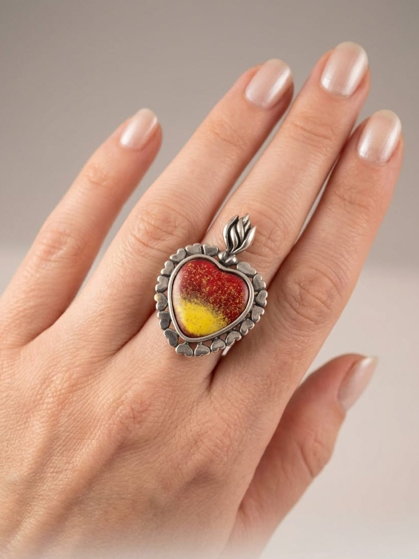 Anillo corazón flama