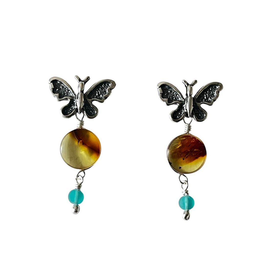 Aretes Mariposa Calada Ámbar