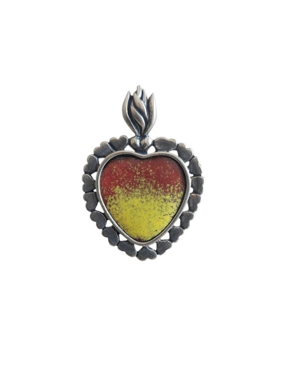 Anillo corazón flama