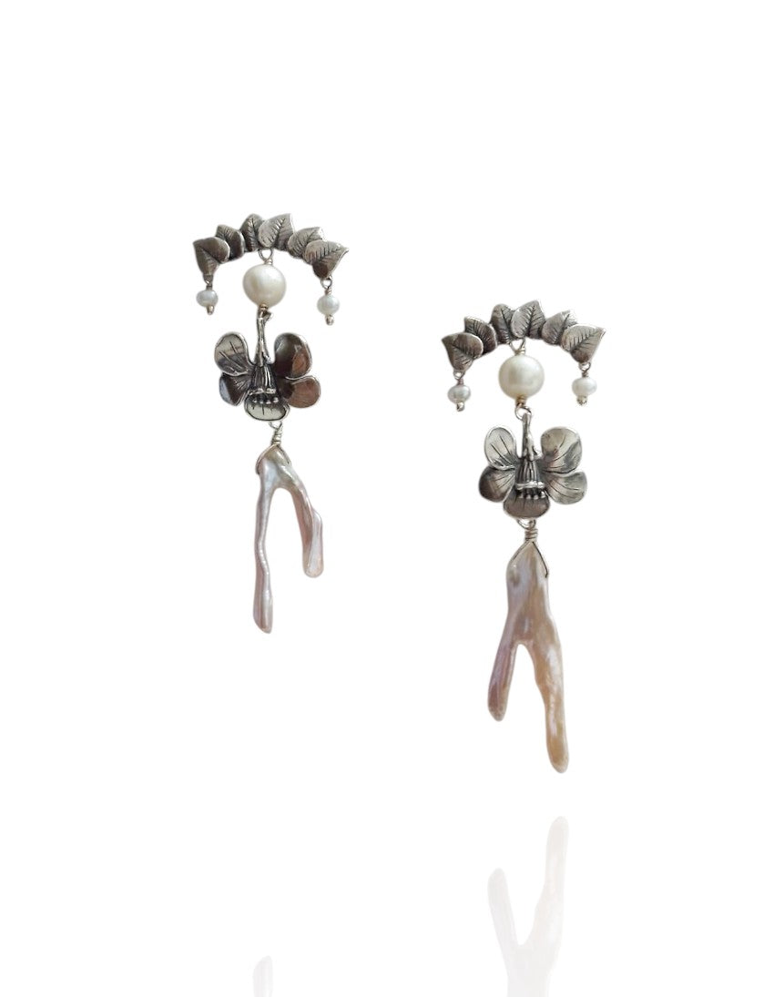 Long Leaf Earrings with Pre-Hispanic Flower