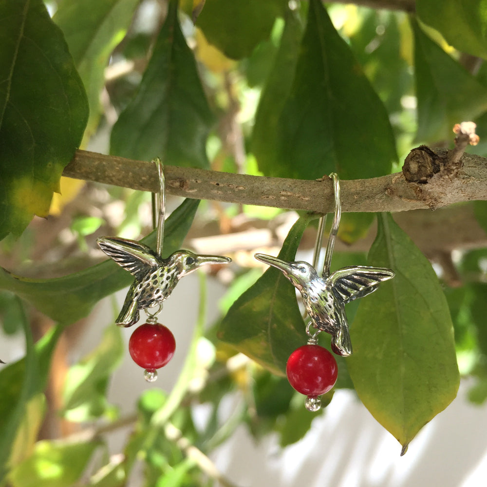 Arete colibrí con arillo