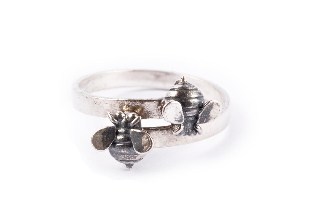Mini two bee ring