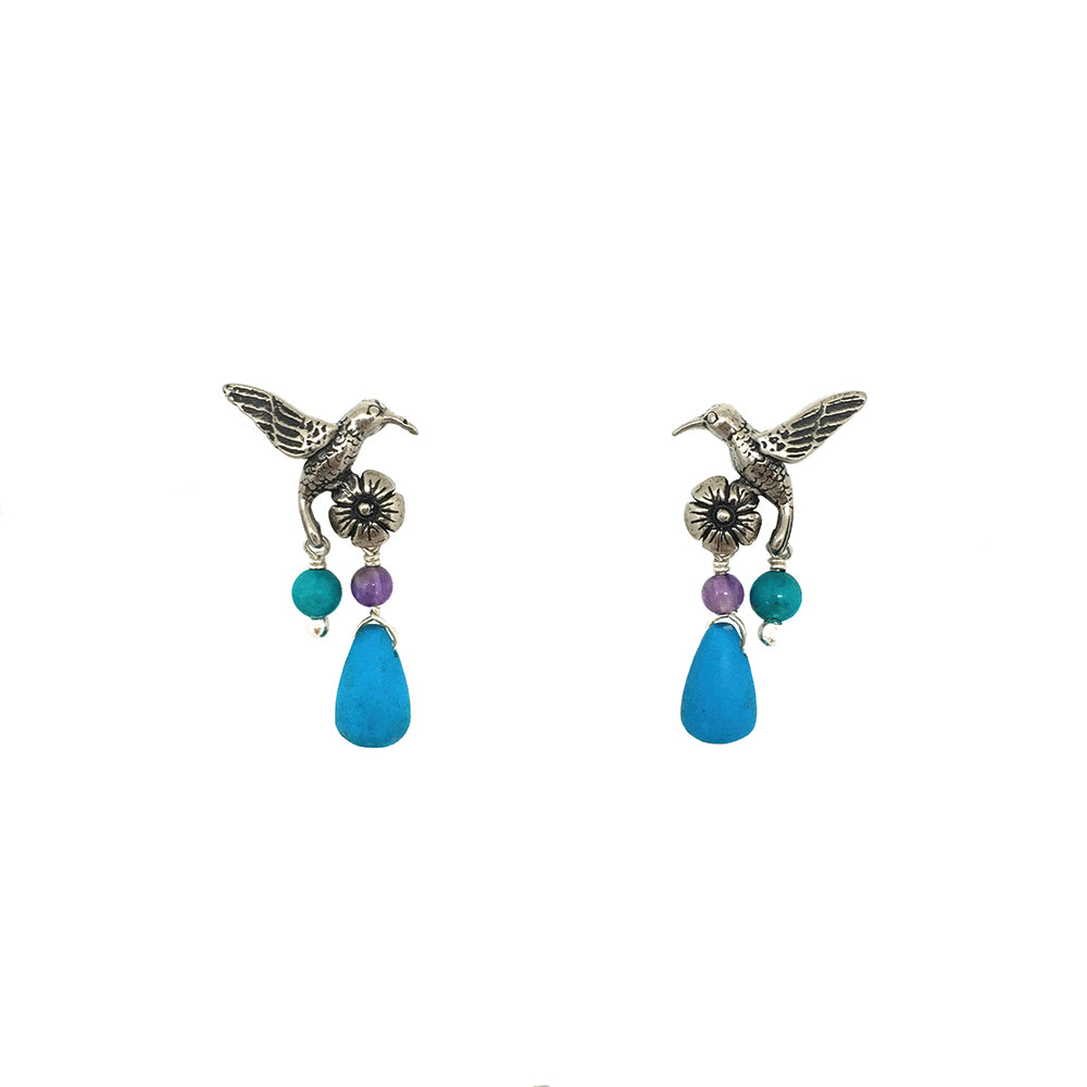 Aretes picaflor en flor